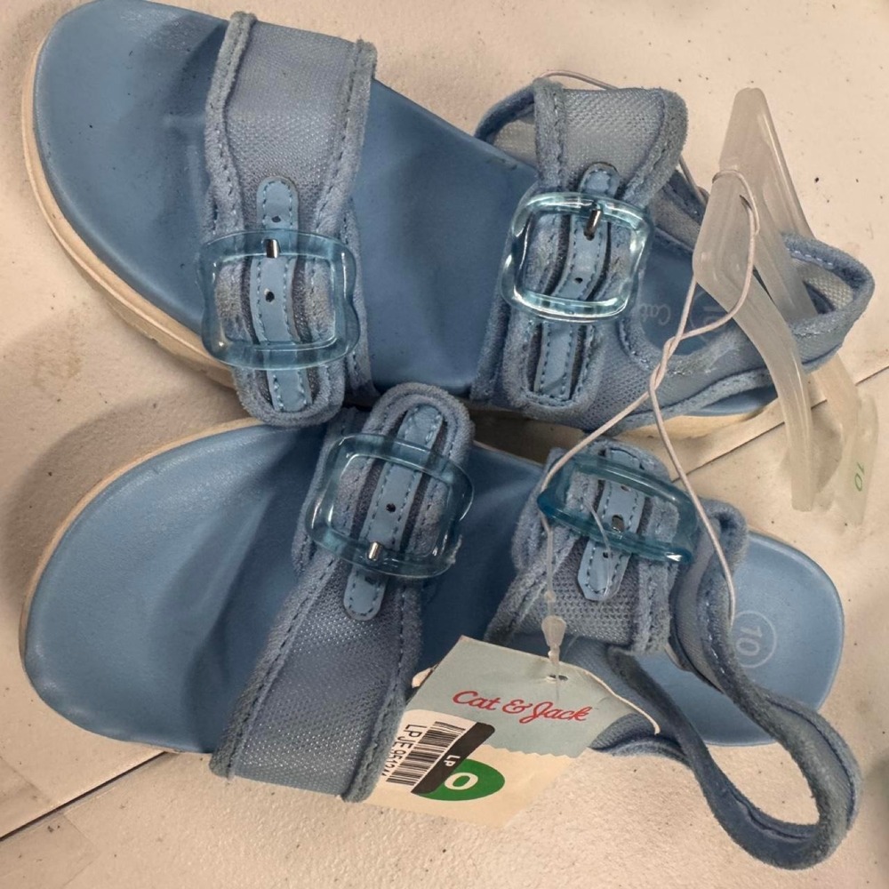 Cat‎ and Jack Sandals